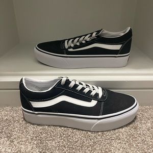 Vans platform 8.5 sneakers like new.